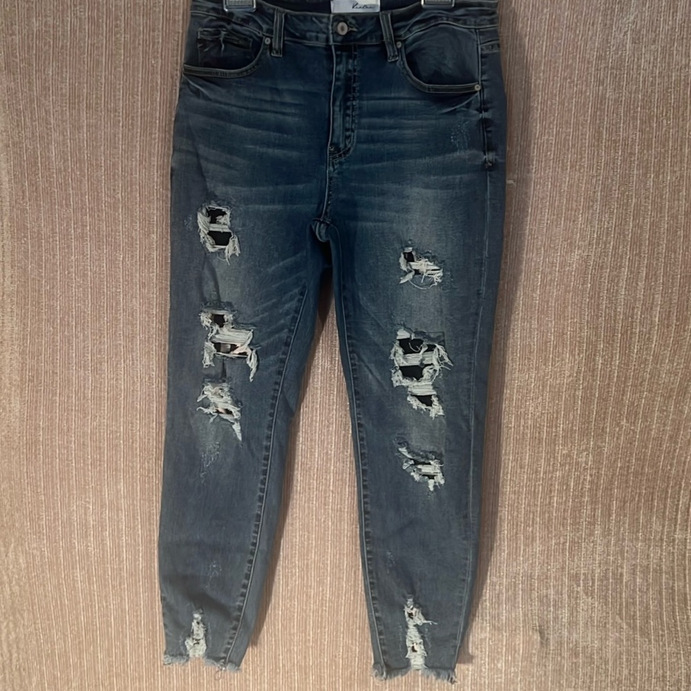 KanCan distressed jeans
